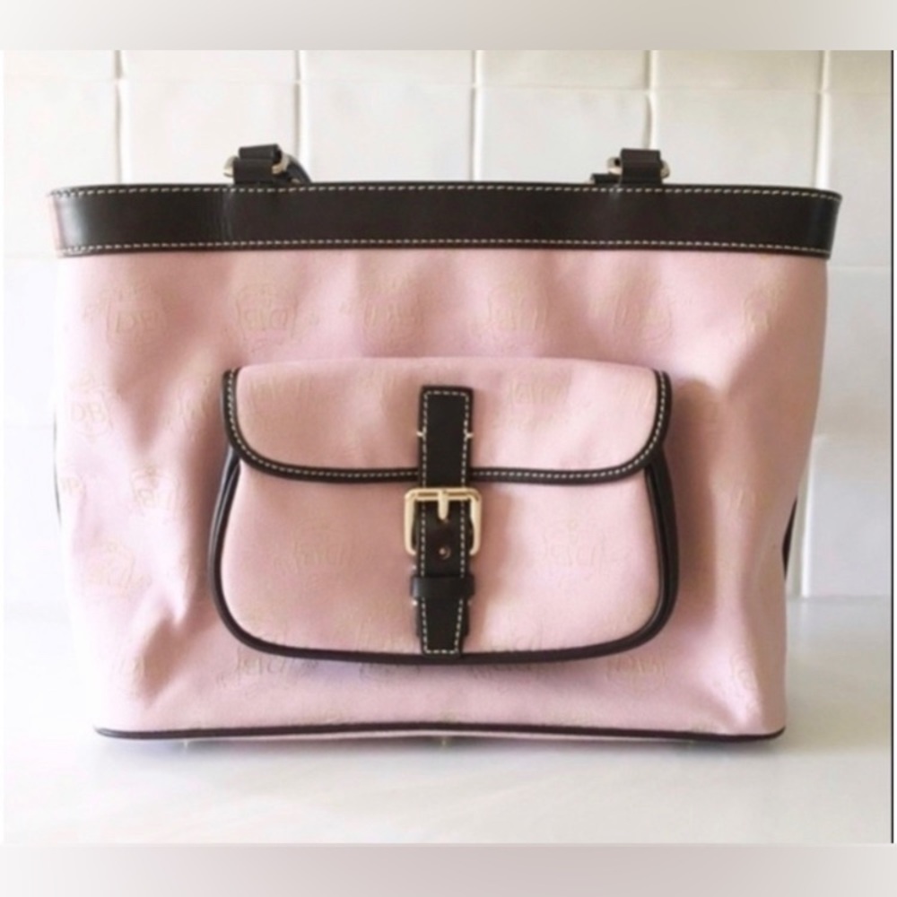 Dooney & Bourke Vintage Pink DB Logo bag in Canvas